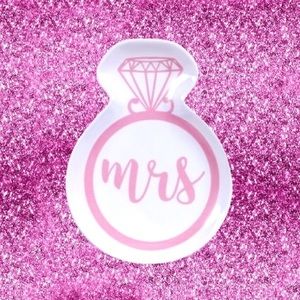 “MRS” RING SHAPED TRINKET TRAY NWT